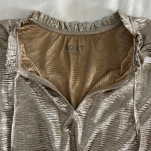 Metallic gold top - Picture 3 of 4